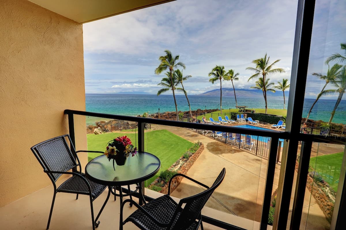 Condo in Kihei · ★4.5 · 1 bedroom · 2 beds · 1.5 baths - Photo 1