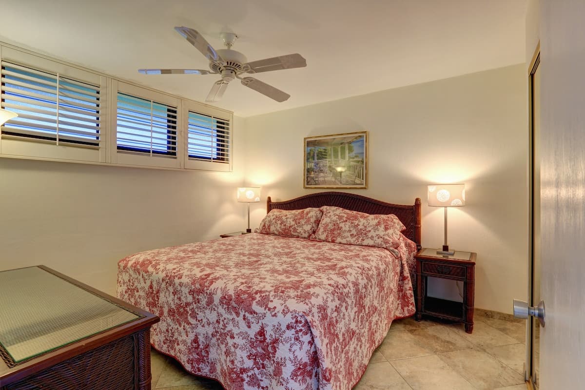 Condo in Kihei · ★5.0 · 1 bedroom · 2 beds · 1.5 baths - Photo 4