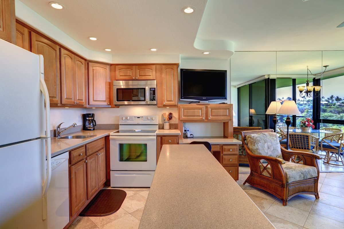 Condo in Kihei · ★5.0 · 1 bedroom · 2 beds · 1.5 baths - Photo 3