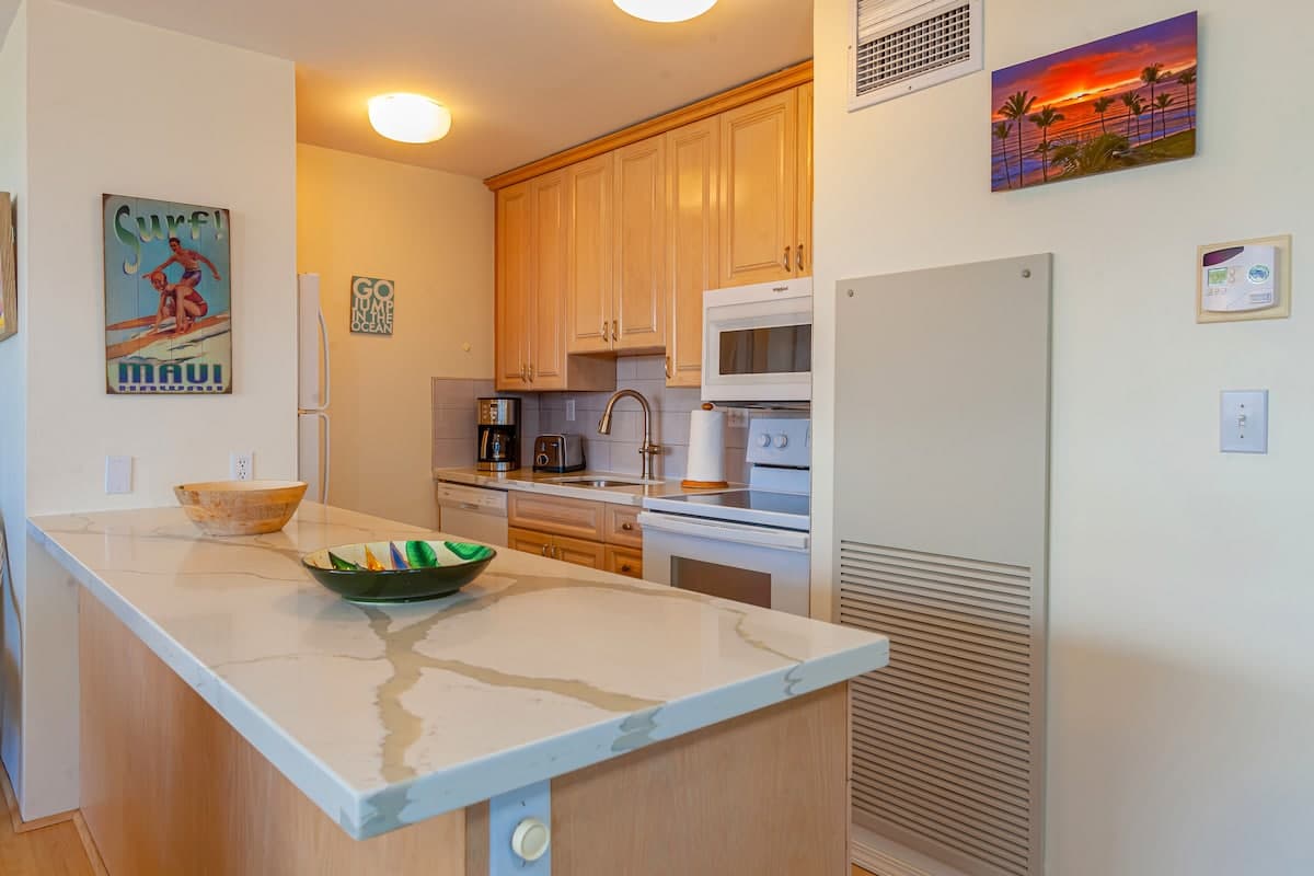 Condo in Kihei · ★5.0 · 2 bedrooms · 3 beds · 2 baths - Photo 3
