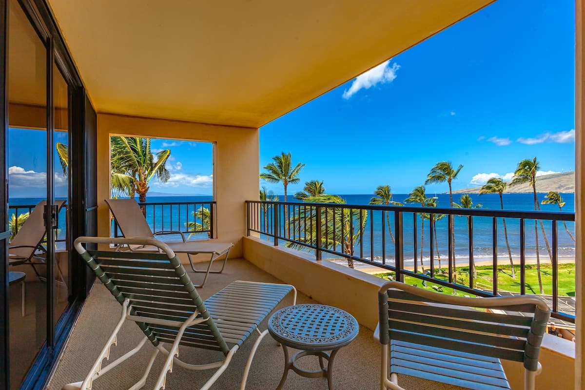 Condo in Kihei · ★5.0 · 2 bedrooms · 3 beds · 2 baths - Photo 1