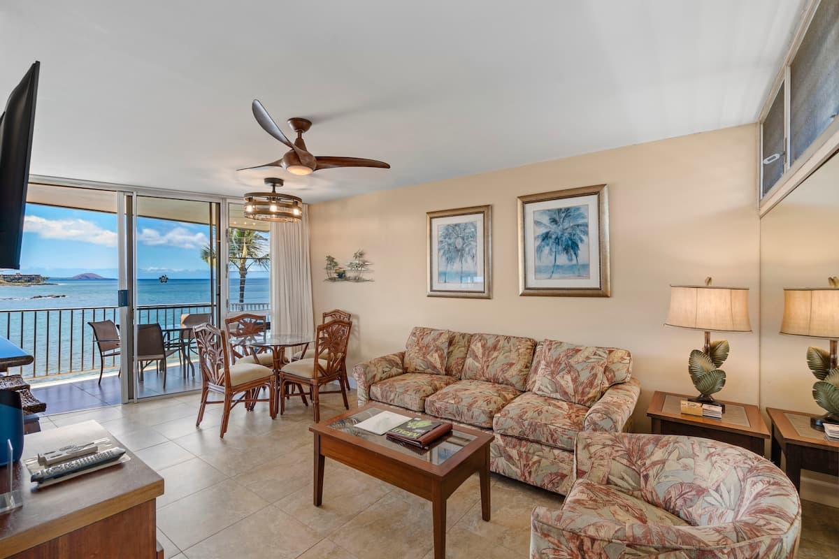 Condo in Kihei · ★5.0 · 2 bedrooms · 3 beds · 2 baths - Photo 2