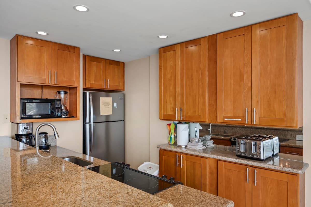 Condo in Kihei · ★5.0 · 2 bedrooms · 3 beds · 2 baths - Photo 3