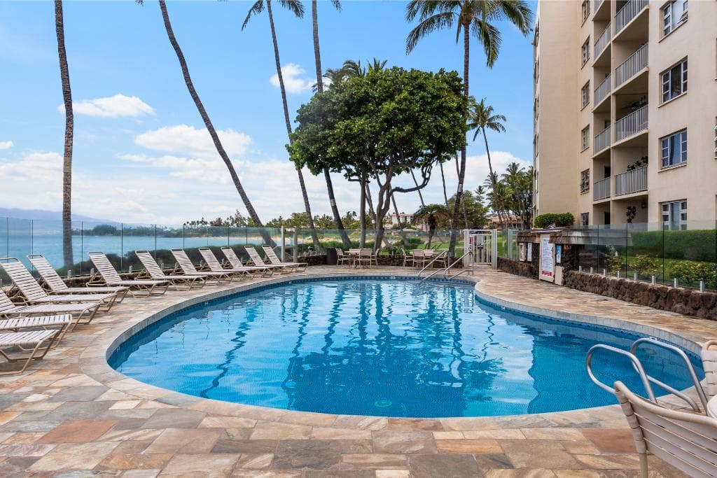 Condo in Kihei · ★4.67 · 2 bedrooms · 3 beds · 2 baths - Photo 4