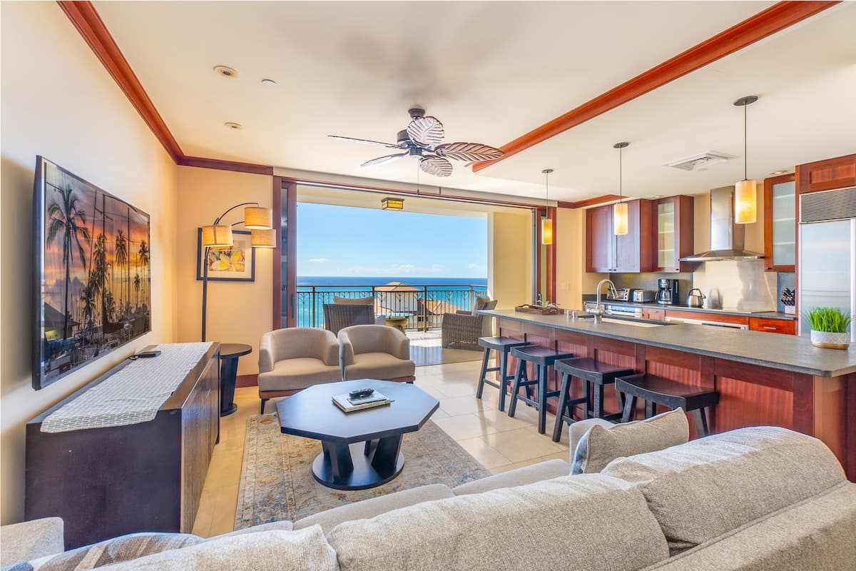 TOP Floor Penthouse with Panoramic View - Photo 4
