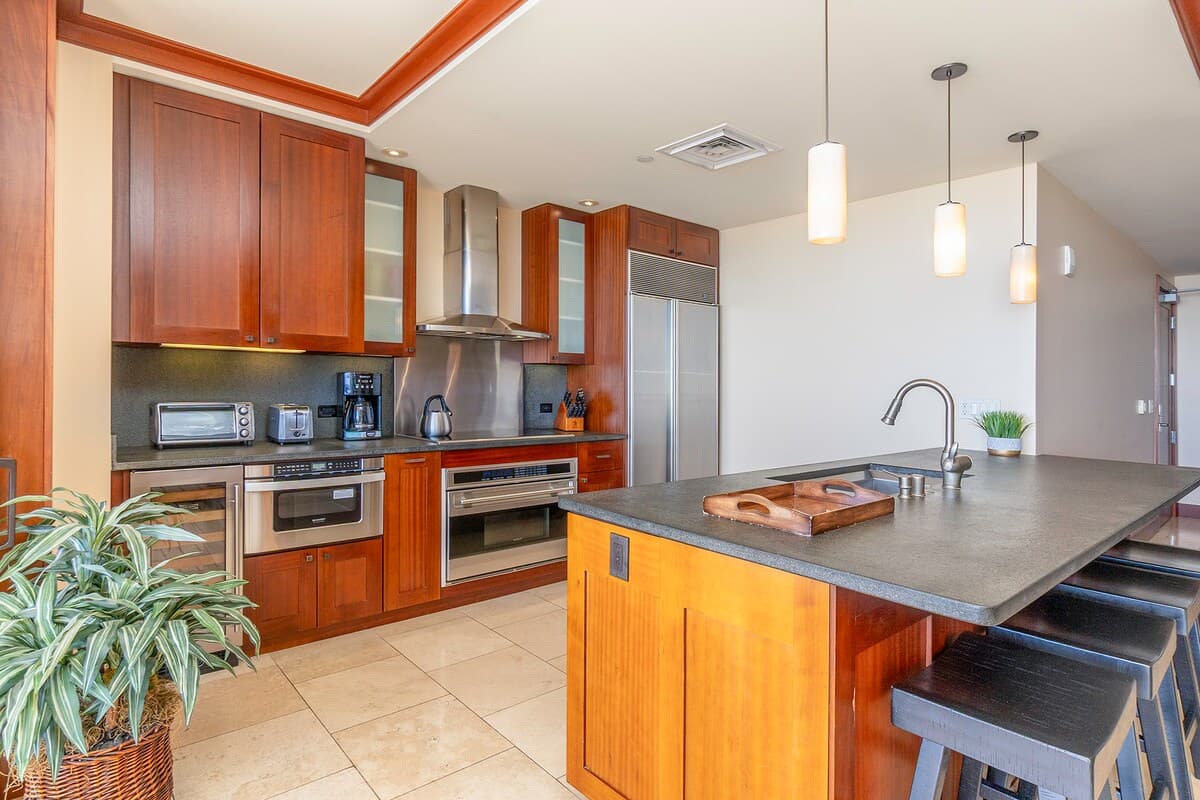 TOP Floor Penthouse with Panoramic View - Photo 5