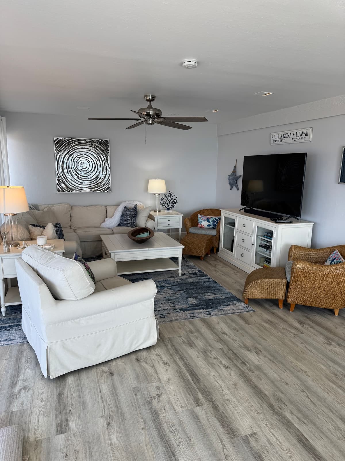 Condo in Kailua-Kona · ★4.95 · 2 bedrooms · 2 beds · 2 baths - Photo 1