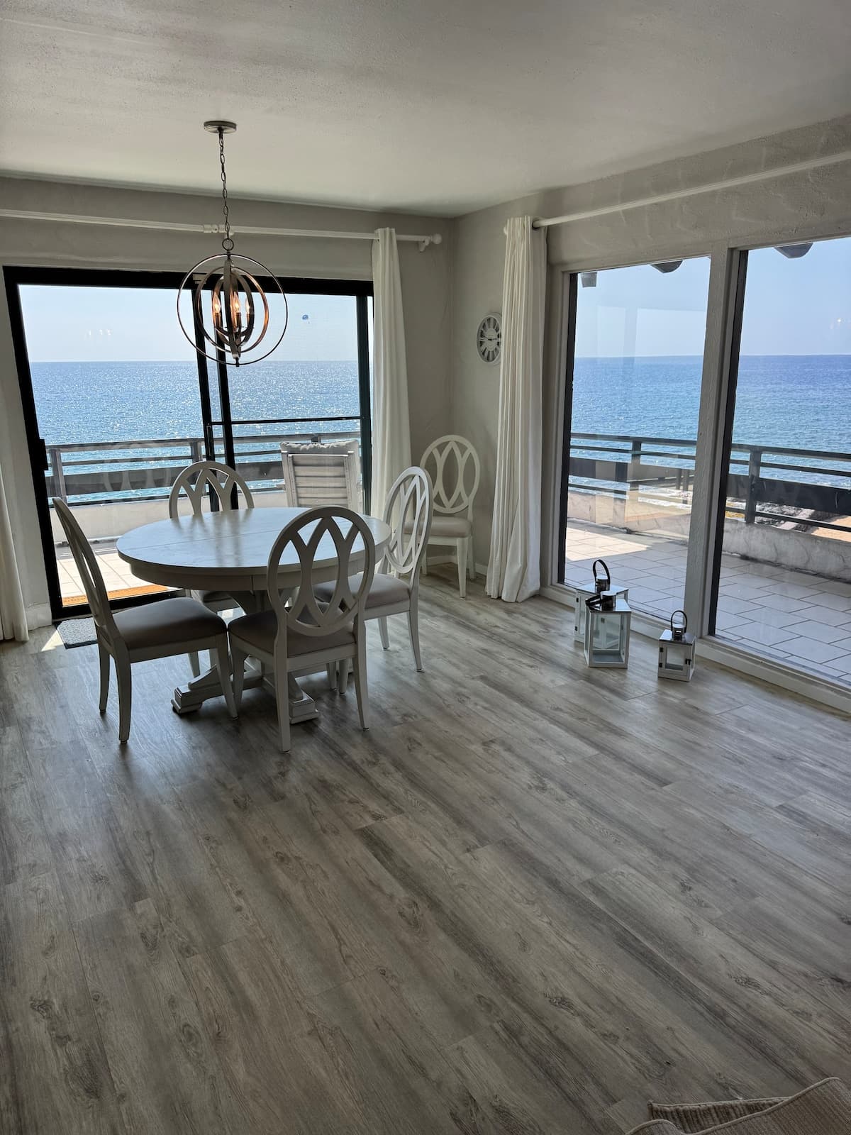 Condo in Kailua-Kona · ★4.95 · 2 bedrooms · 2 beds · 2 baths - Photo 2