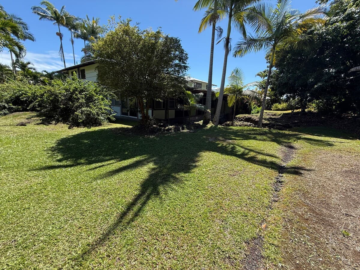 Home in Hilo · ★4.76 · 4 bedrooms · 4 beds · 3 private baths - Photo 5