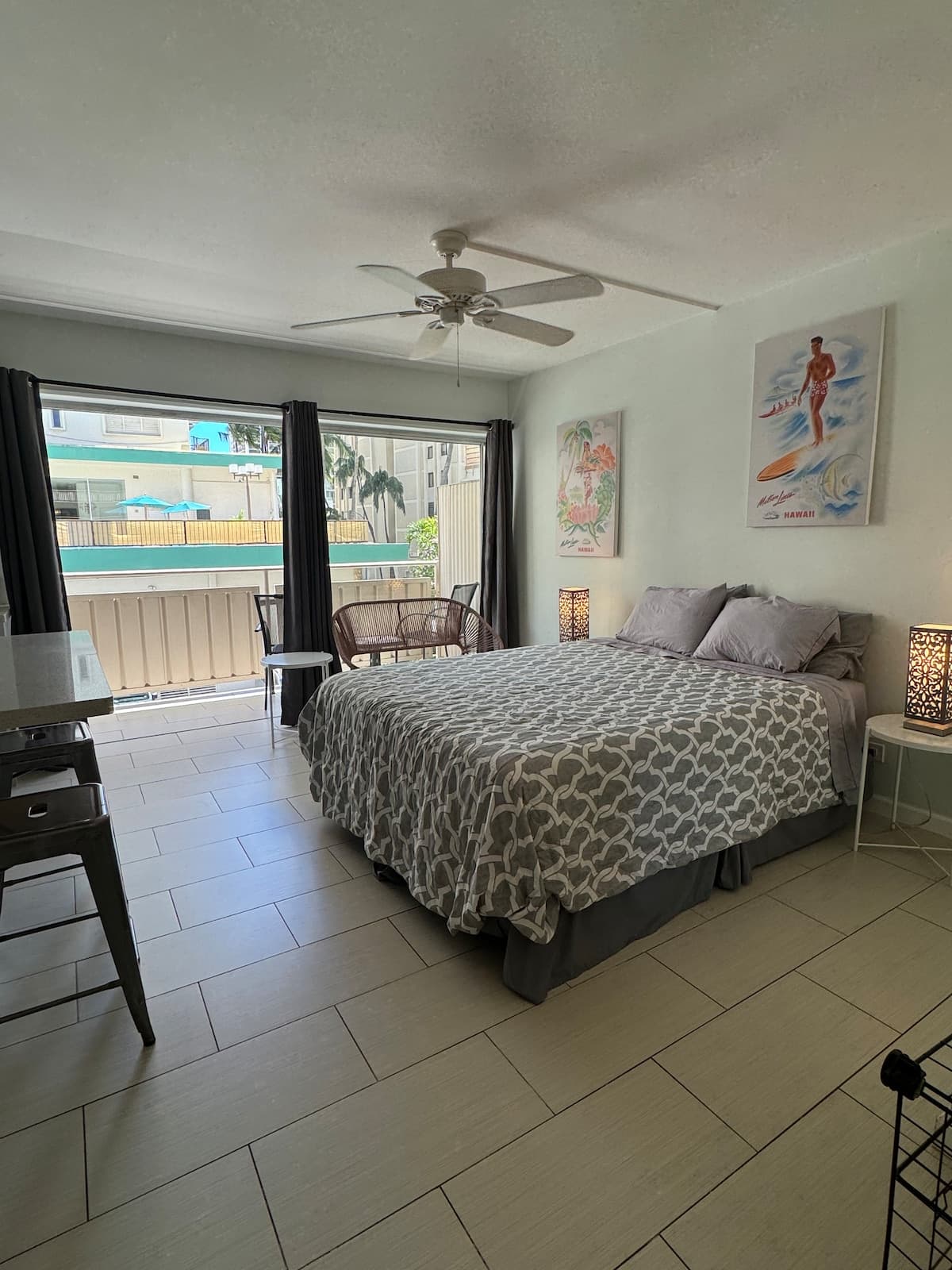 Condo in Honolulu · ★4.91 · Studio · 1 bed · 1 private bath - Photo 4