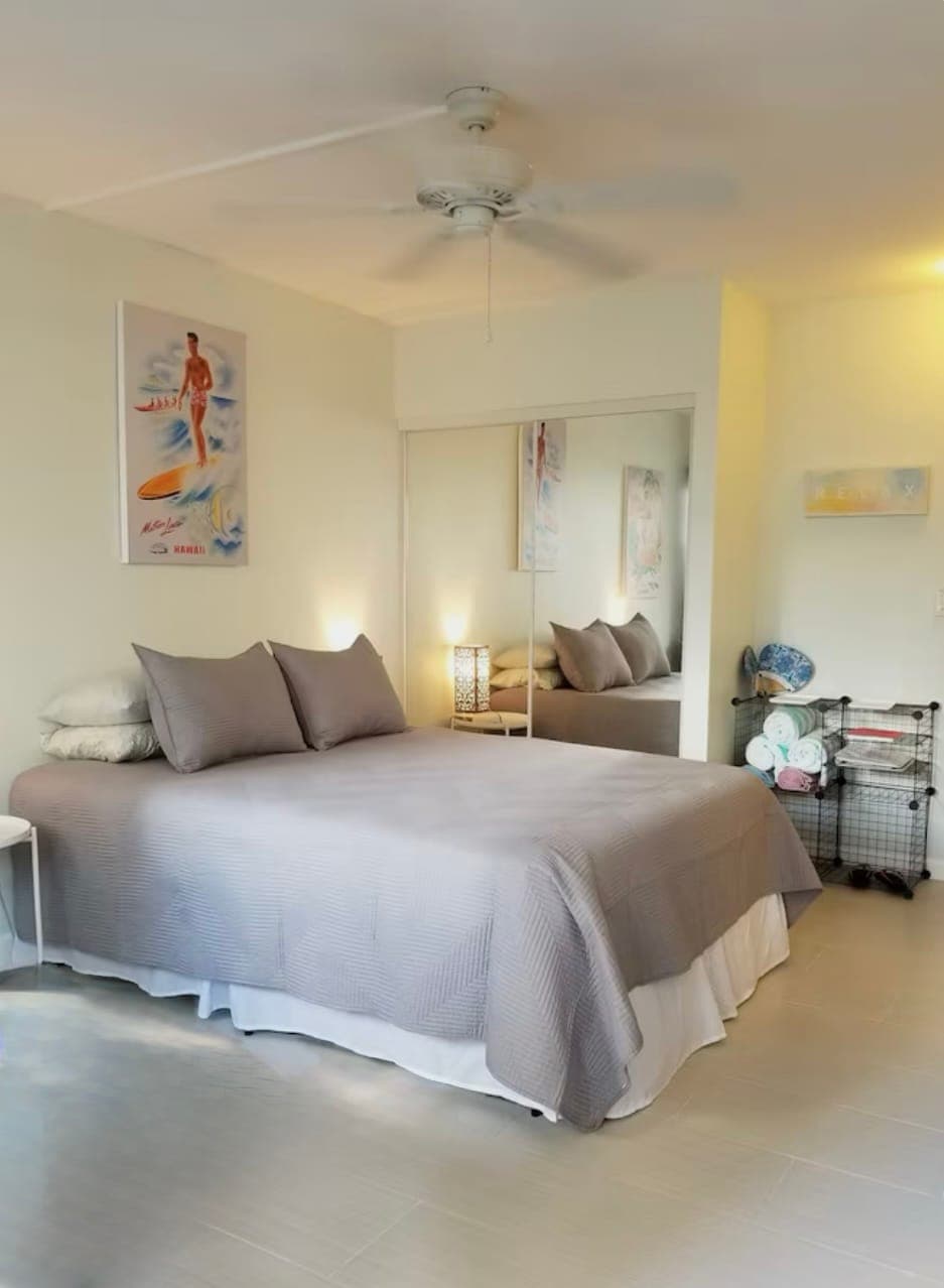 Condo in Honolulu · ★4.91 · Studio · 1 bed · 1 private bath - Photo 1