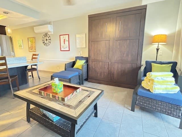 Condo in Lahaina · ★4.67 · 2 bedrooms · 4 beds · 2.5 baths - Photo 5