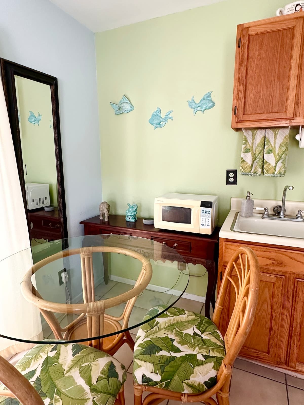 Golden Hale - Private 1 Bedroom w/pool near beach - Photo 4