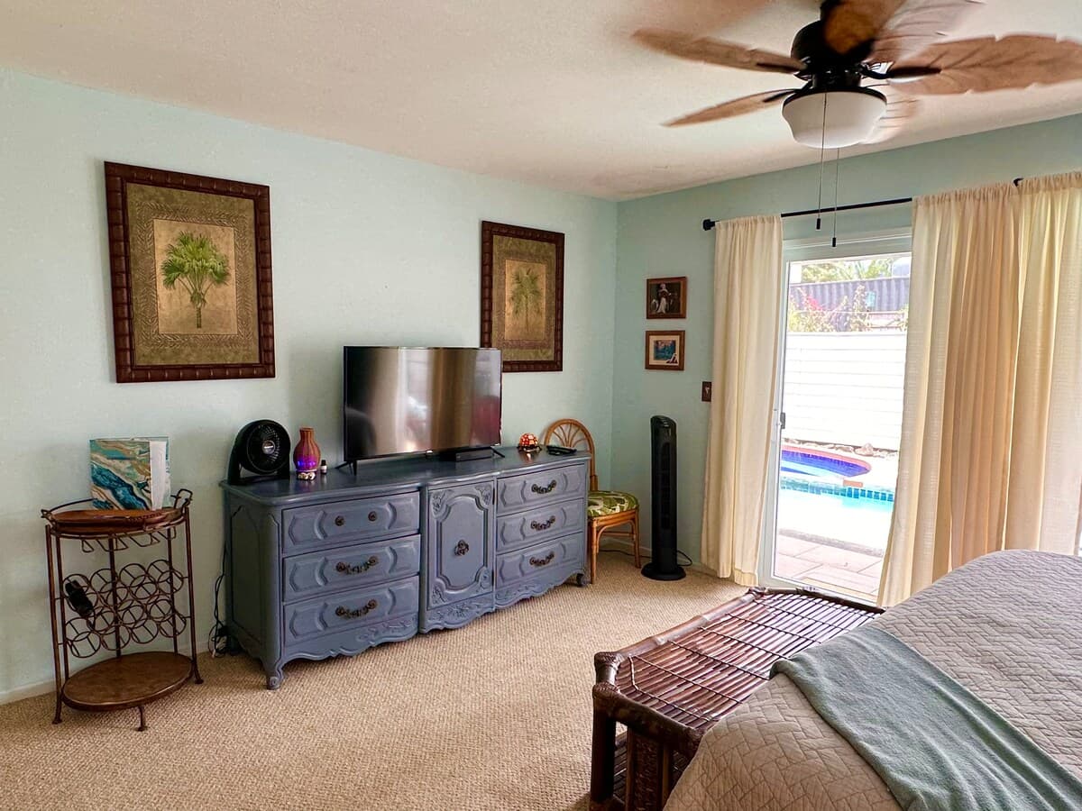 Golden Hale - Private 1 Bedroom w/pool near beach - Photo 1