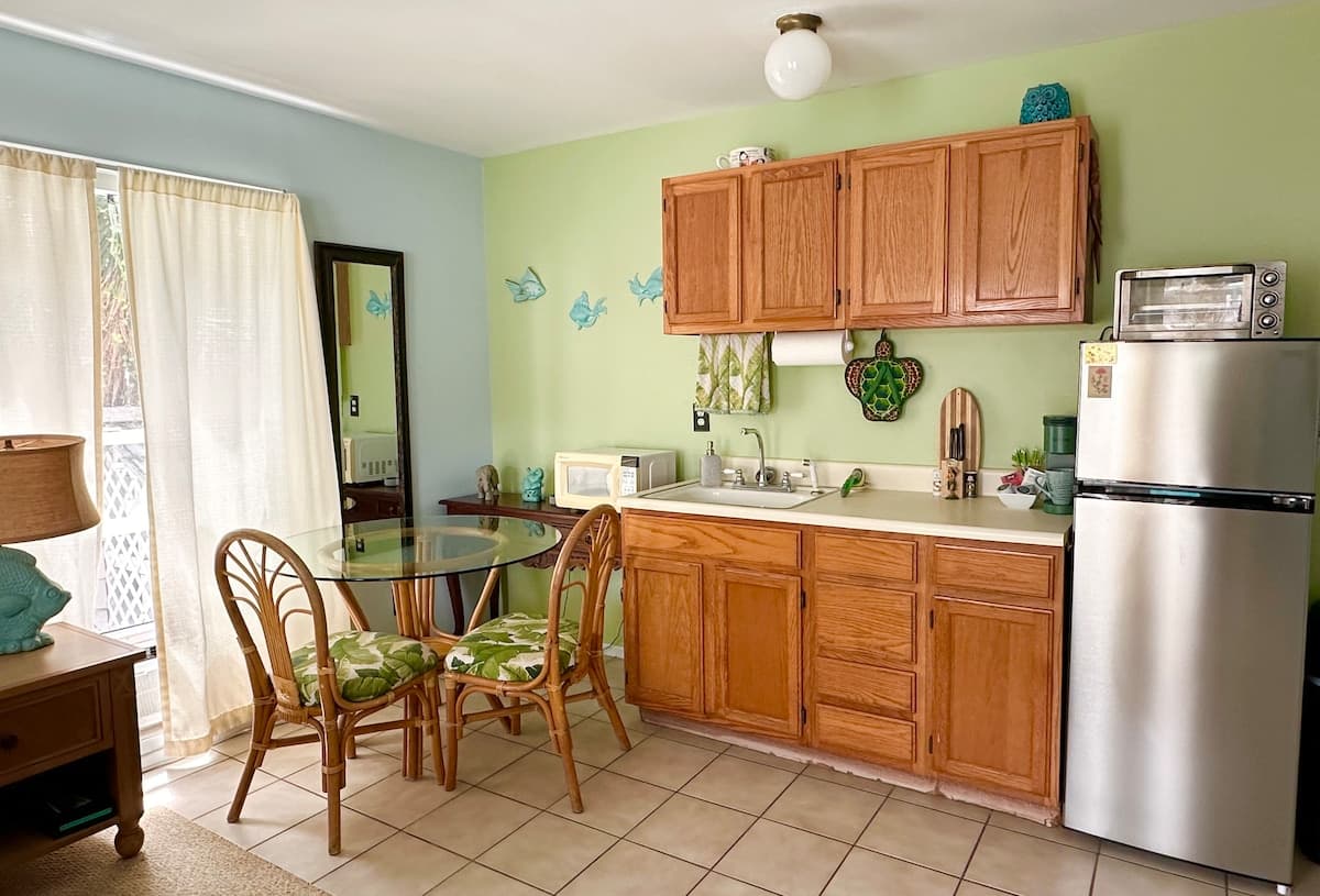Golden Hale - Private 1 Bedroom w/pool near beach - Photo 5