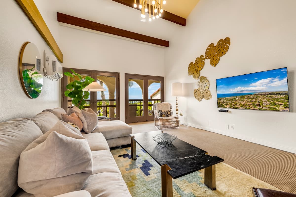Condo in Kihei · ★4.96 · 2 bedrooms · 2 beds · 2 baths - Photo 4