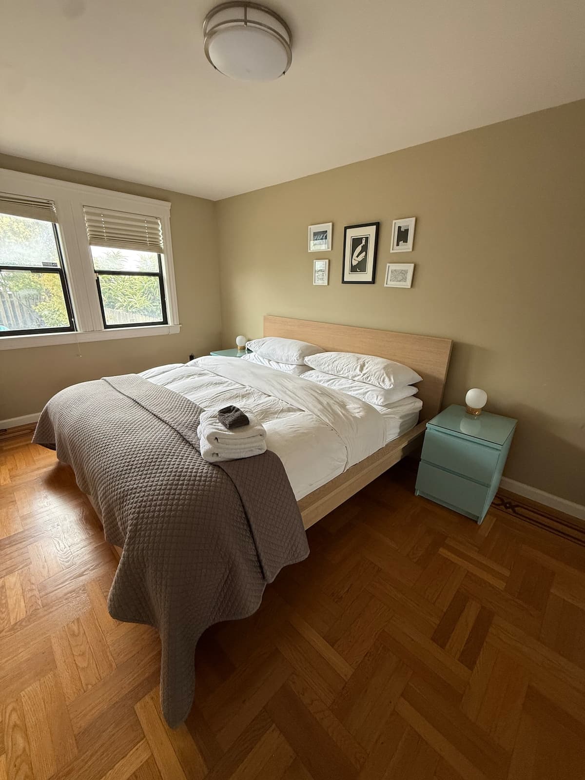 Modern Sunset Suite (+King bed) by GG Park - Photo 1