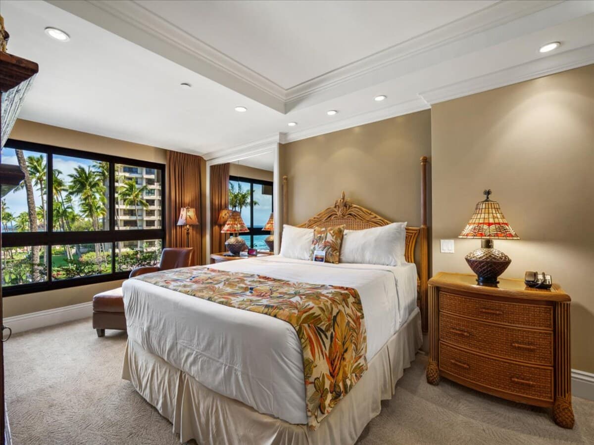 Condo in Kaanapali Beach · ★4.74 · 2 bedrooms · 4 beds · 2 baths - Photo 4