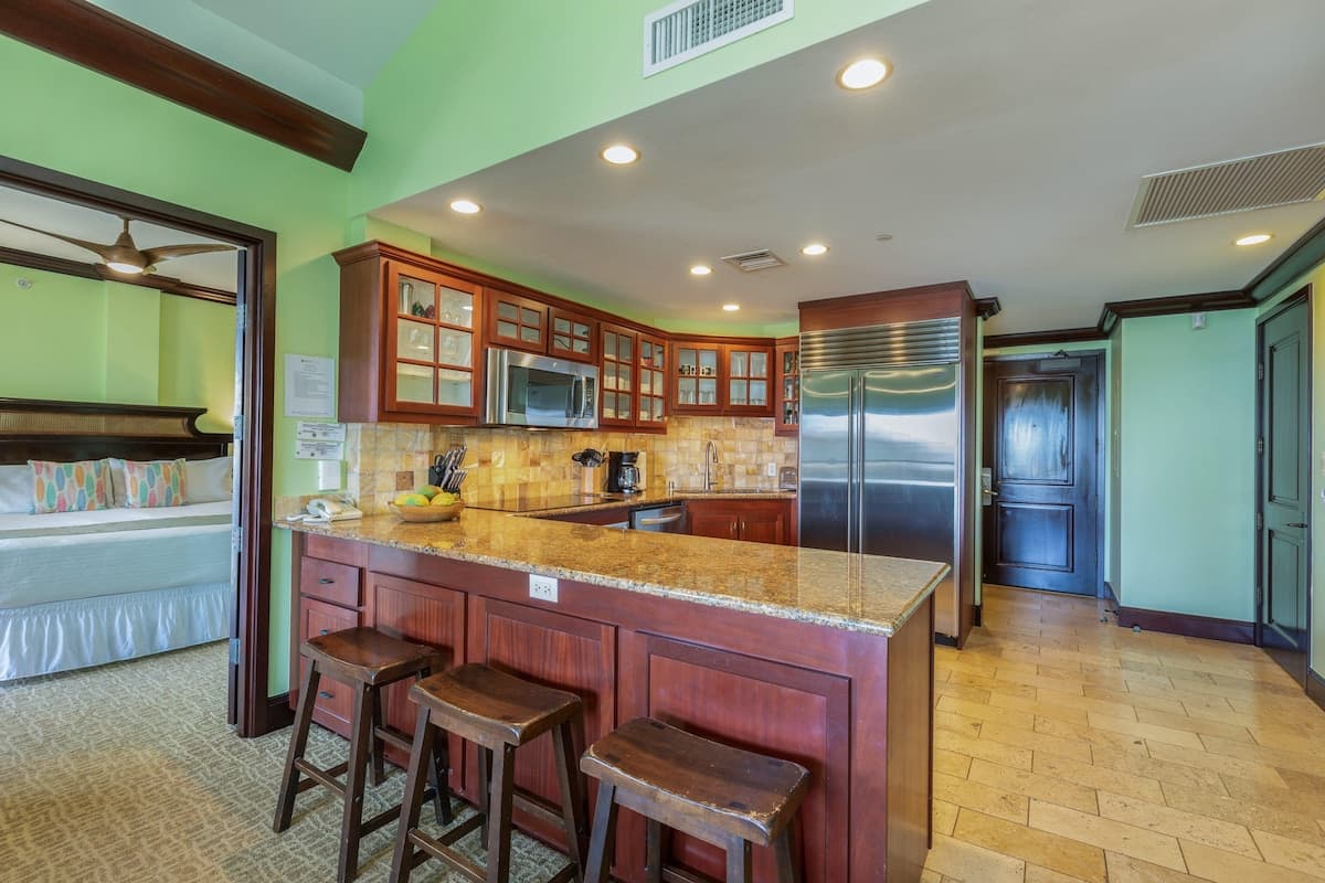 Condo in Kapaa · ★4.96 · 2 bedrooms · 3 beds · 3 baths - Photo 3