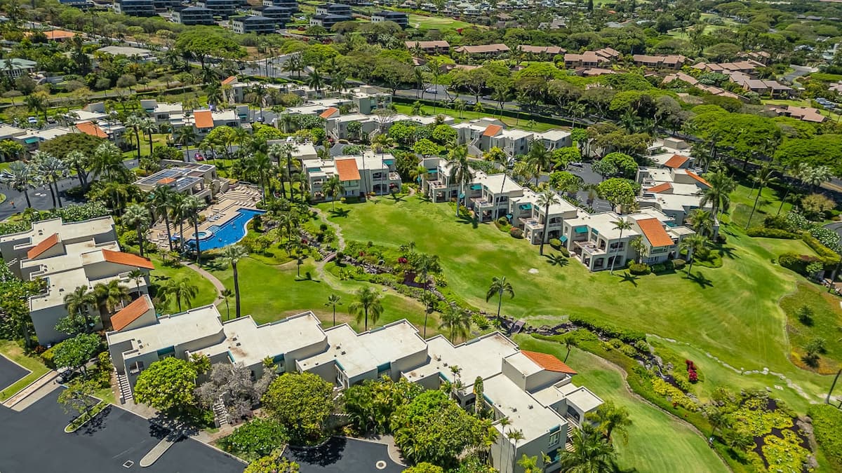 Townhouse in Kihei · ★4.97 · 2 bedrooms · 3 beds · 2 baths - Photo 4