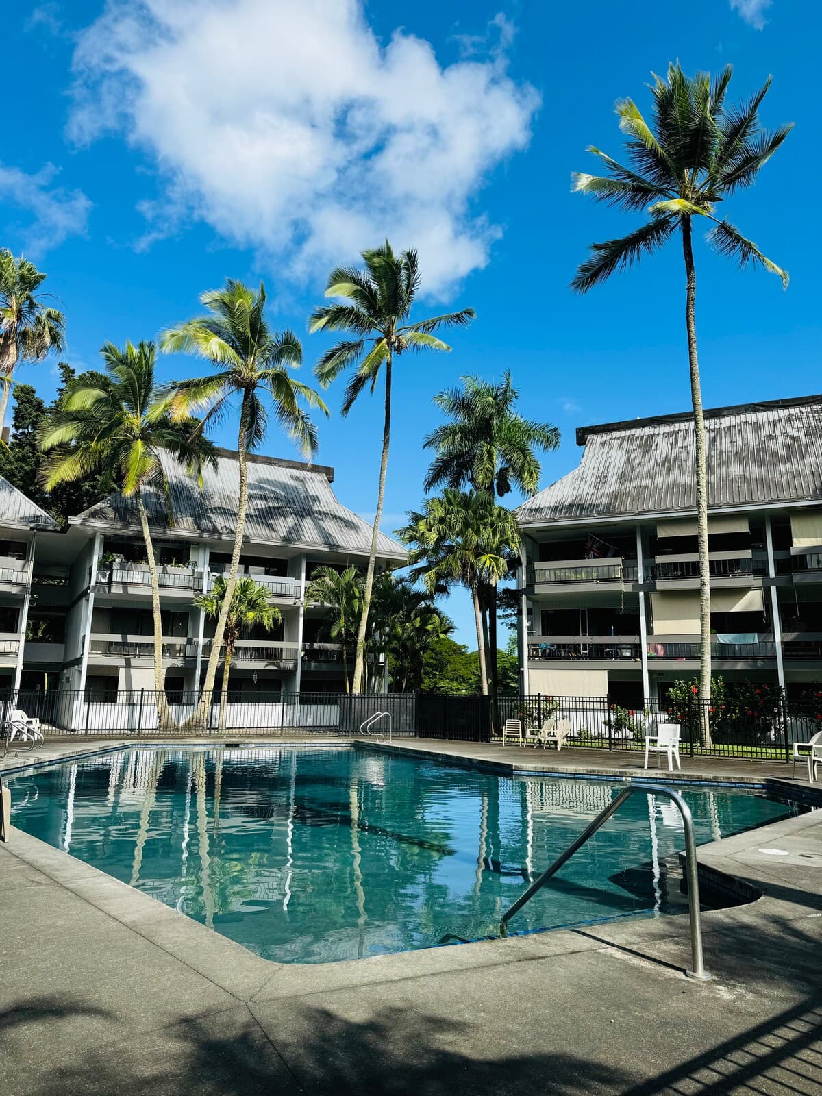 Condo in Hilo · ★4.6 · Studio · 1 bed · 1 private bath - Photo 3