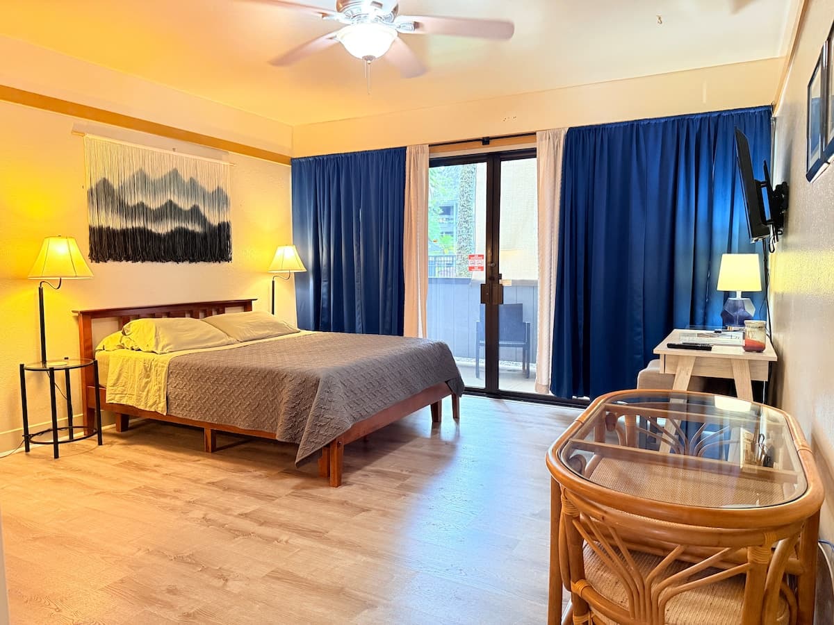 Condo in Hilo · ★4.6 · Studio · 1 bed · 1 private bath - Photo 2