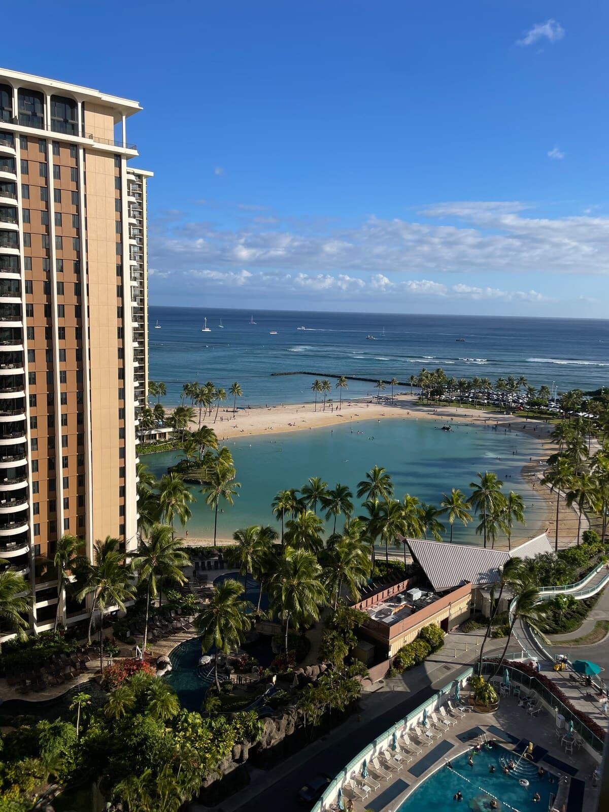 Condo in Honolulu · ★4.91 · Studio · 2 beds · 1 private bath - Photo 1
