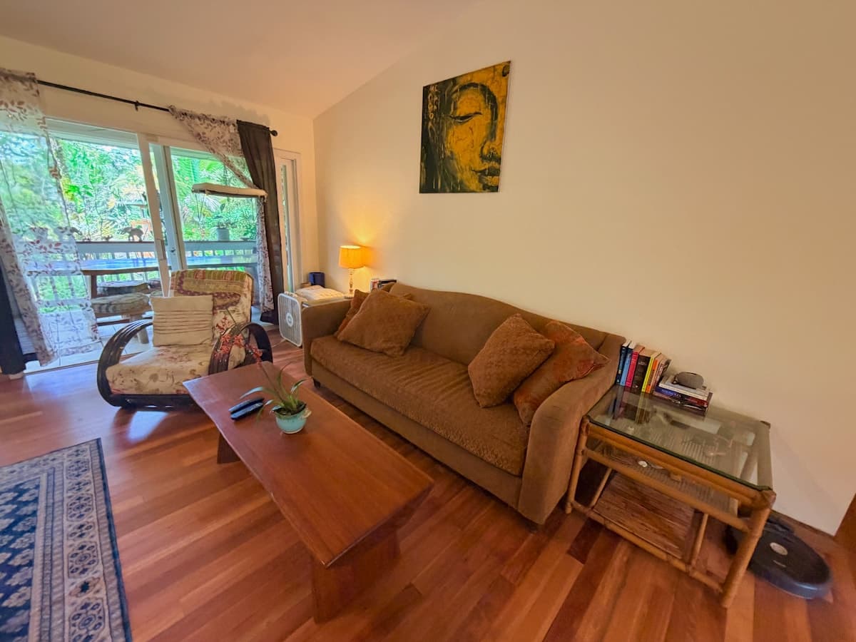 Home in Keaau · ★4.76 · 3 bedrooms · 3 beds · 2 shared baths - Photo 3