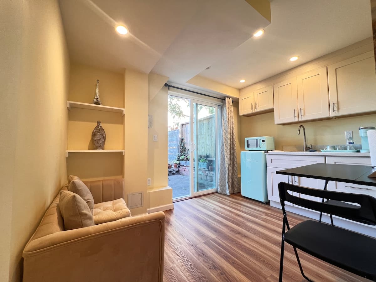 KT Home with Garage Parking - Photo 2