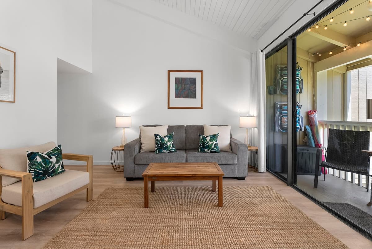 Condo in Kahuku · ★4.96 · Studio · 2 beds · 1 private bath - Photo 3