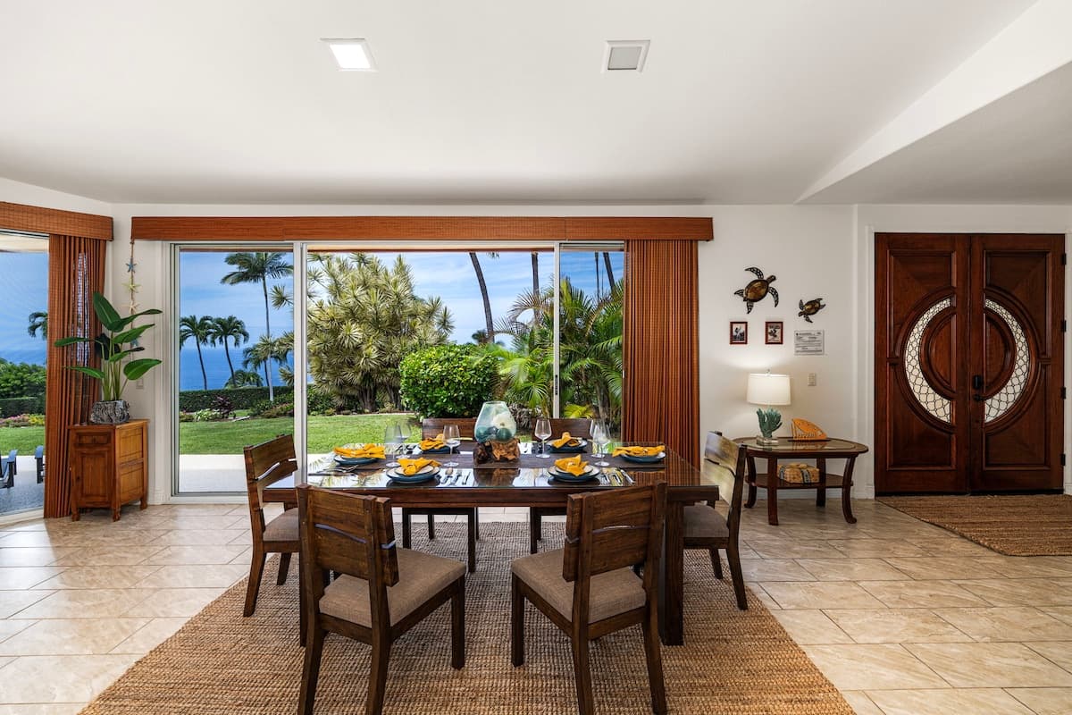 Home in Kailua-Kona · ★4.83 · 3 bedrooms · 4 beds · 2 baths - Photo 3