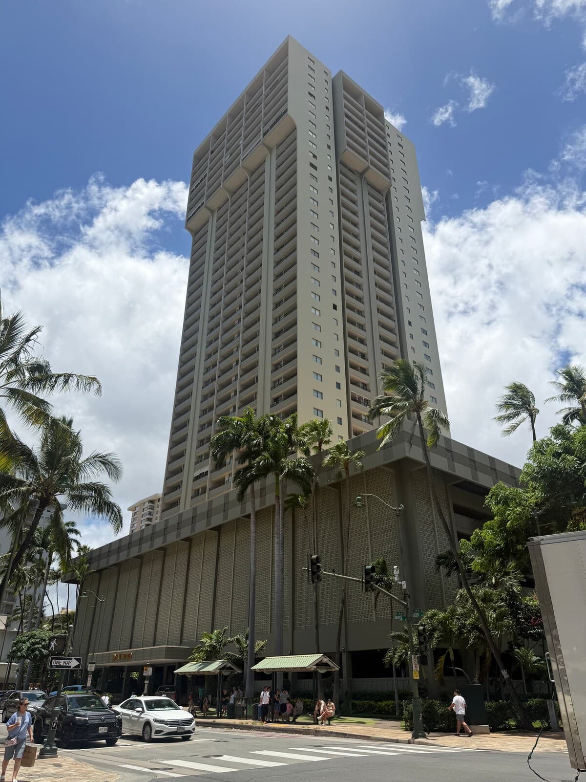 Condo in Honolulu · ★4.82 · 1 bedroom · 2 beds · 1 bath - Photo 5