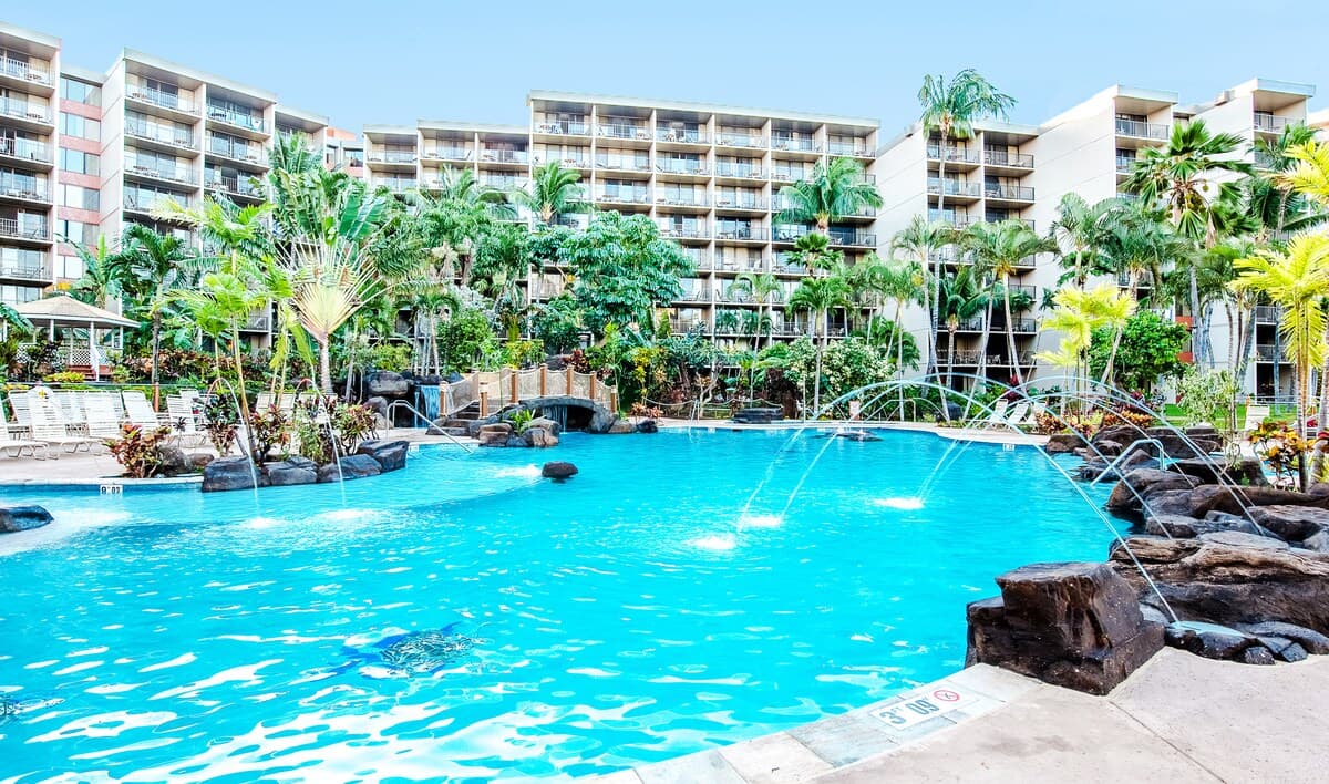 Condo in Kaanapali · ★4.6 · 2 bedrooms · 4 beds · 2 shared baths - Photo 2