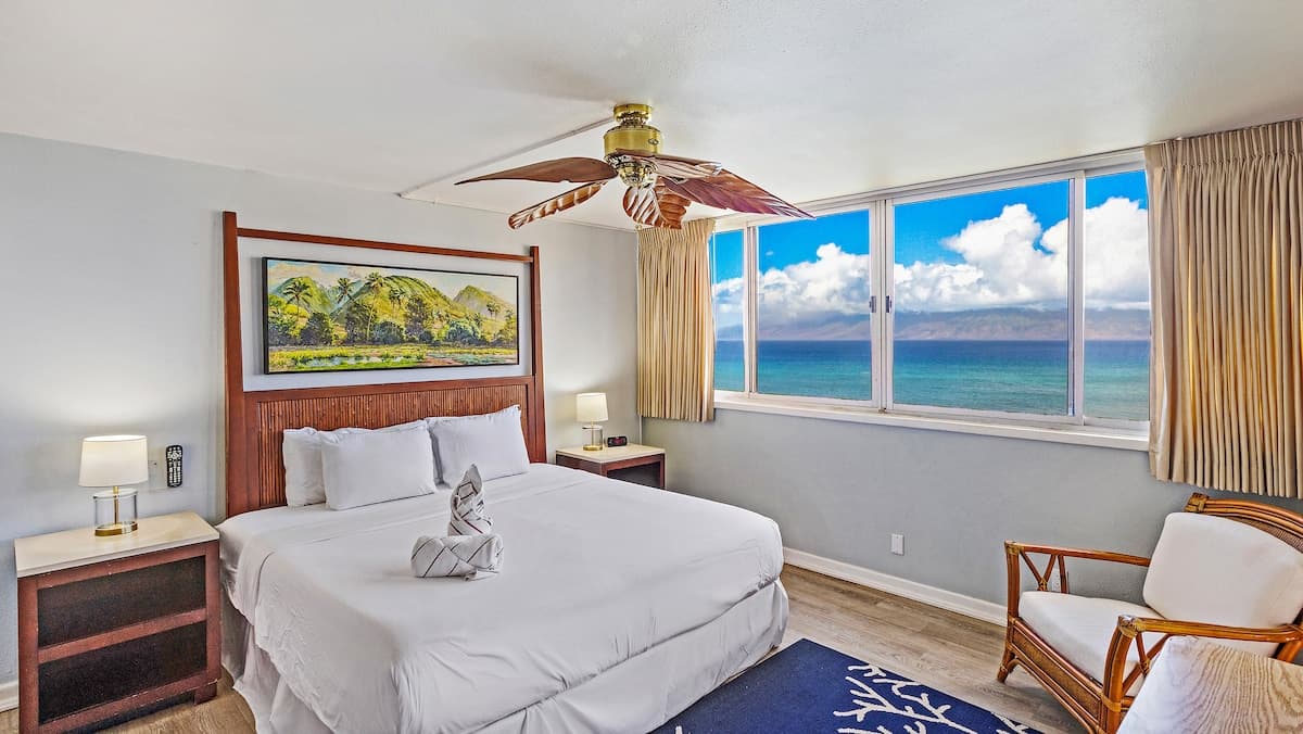 Condo in Lahaina · ★4.86 · 1 bedroom · 1 bed · 1 bath - Photo 4