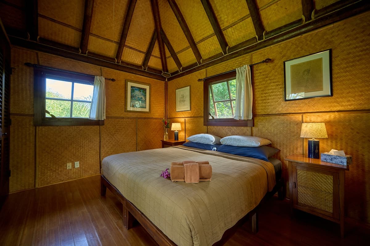 Cabin in Kapaau · ★4.88 · 1 bedroom · 1 bed · 1 shared bath - Photo 1