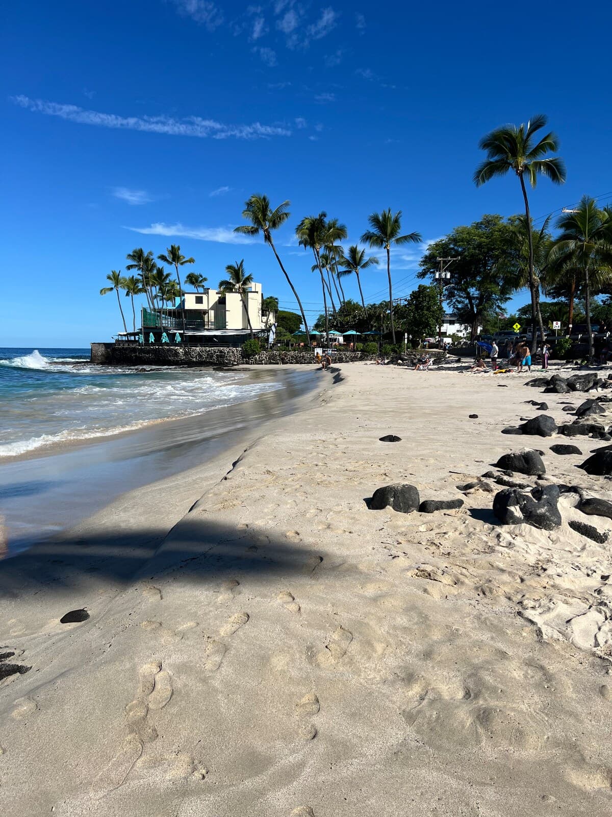 Home in Kailua · ★4.89 · 2 bedrooms · 4 beds · 2 private baths - Photo 3