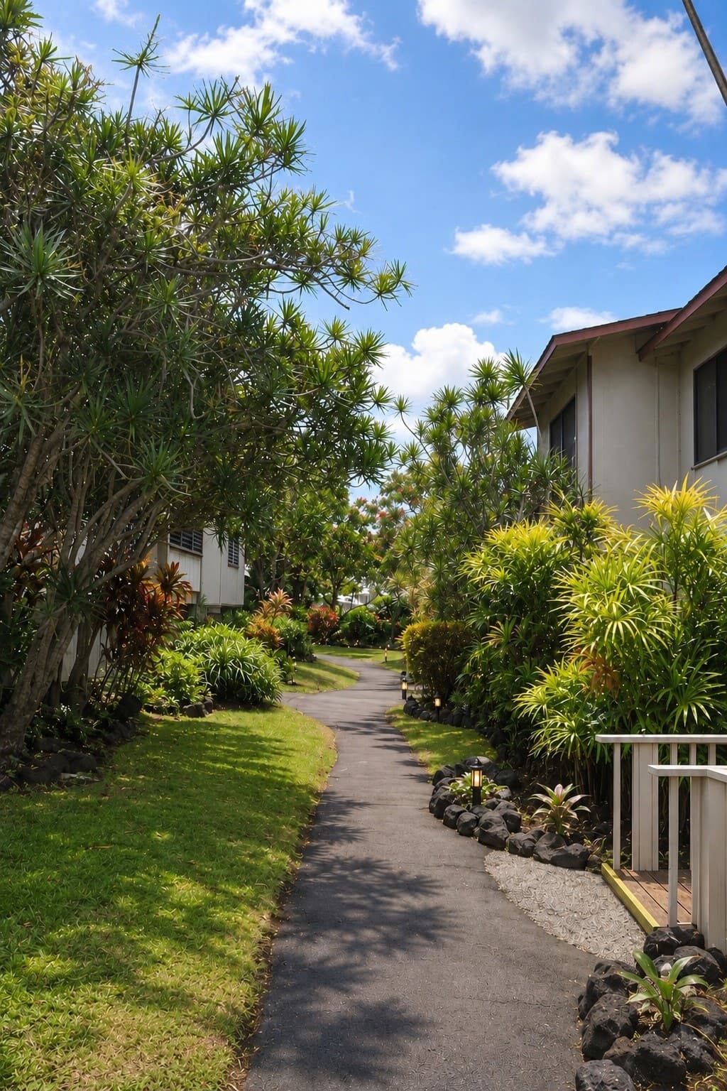 Condo in Kailua · ★4.83 · 1 bedroom · 2 beds · 1 private bath - Photo 1