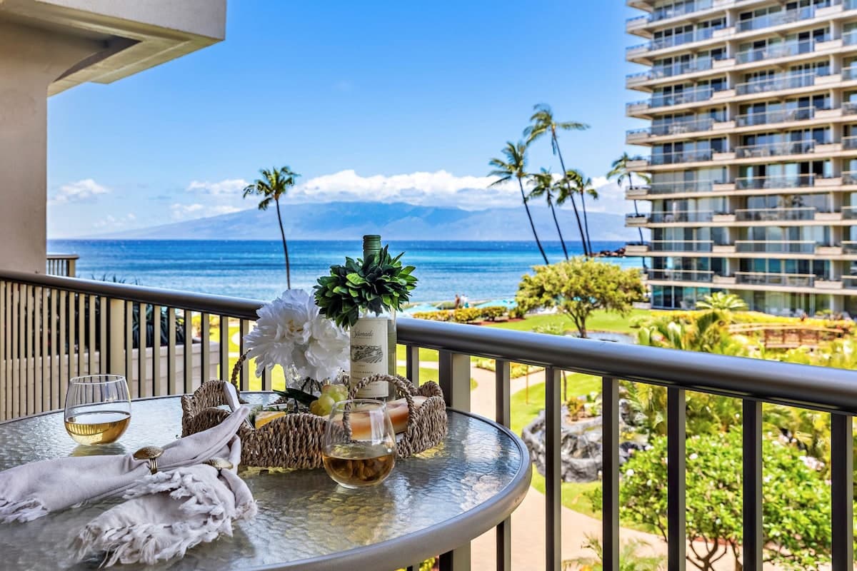 Condo in Lahaina · ★4.77 · 1 bedroom · 1 bed · 2 baths - Photo 3