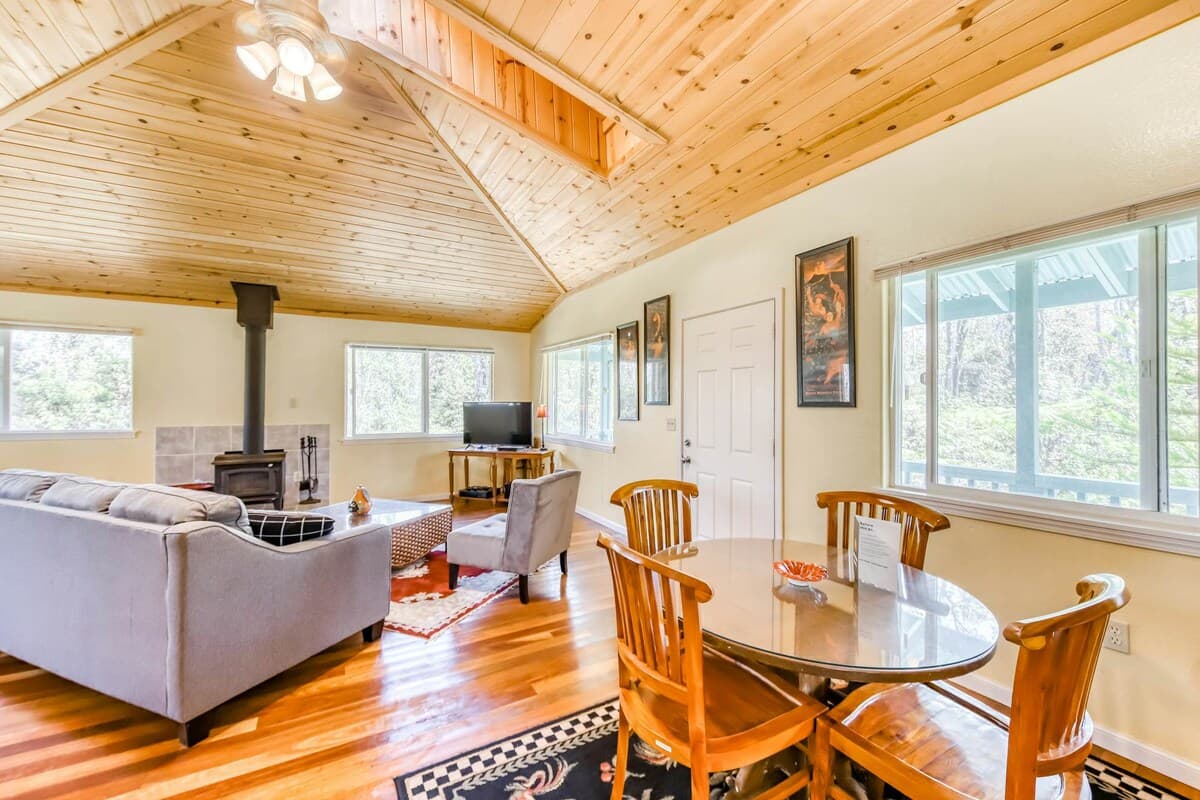 Home in Volcano · ★4.0 · 1 bedroom · 2 beds · 1.5 shared baths - Photo 3