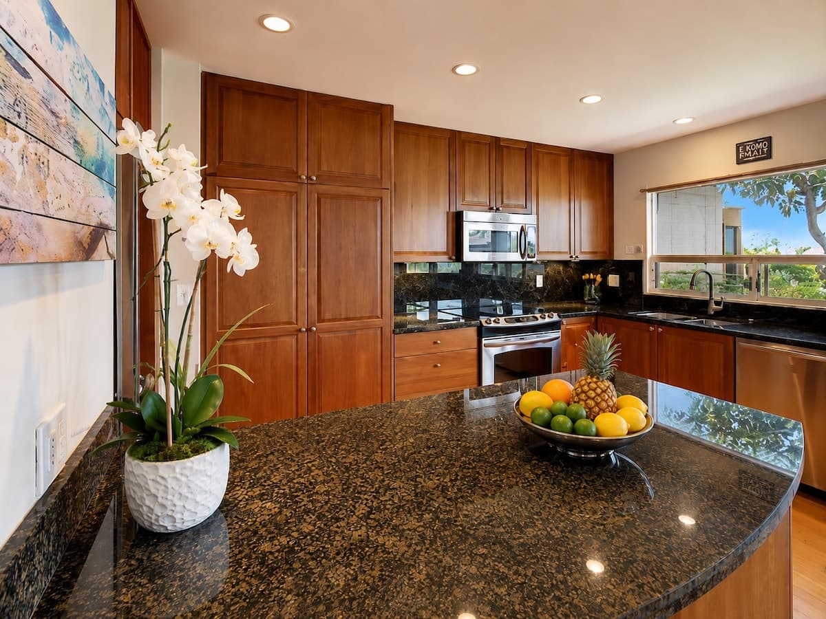 Condo in Kihei · ★4.88 · 2 bedrooms · 2 beds · 2 baths - Photo 5