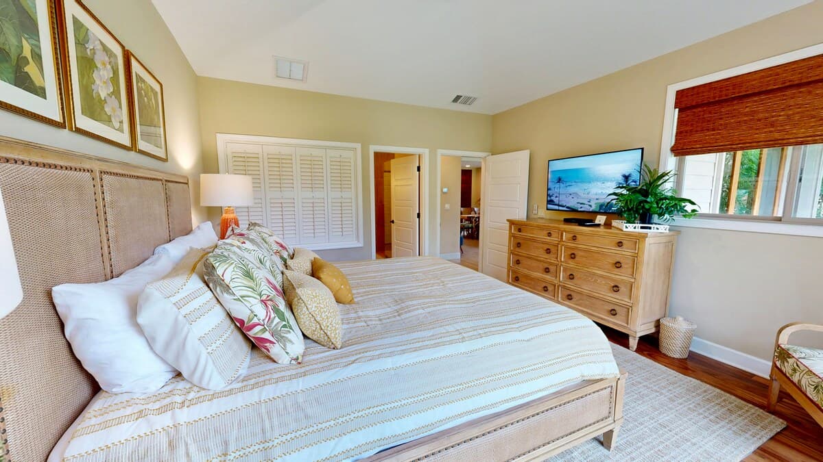 Home in Waimea · ★5.0 · 3 bedrooms · 5 beds · 3 baths - Photo 4
