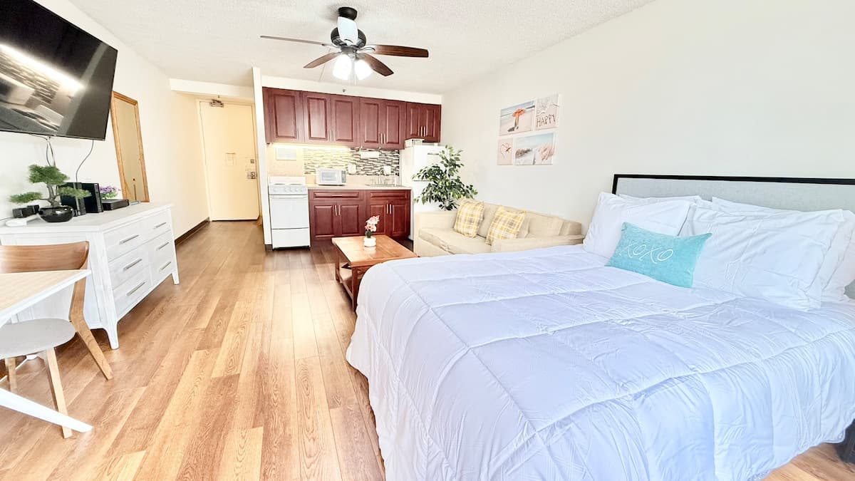 Free parking Marine Surf Comfy Central Studio - Photo 5