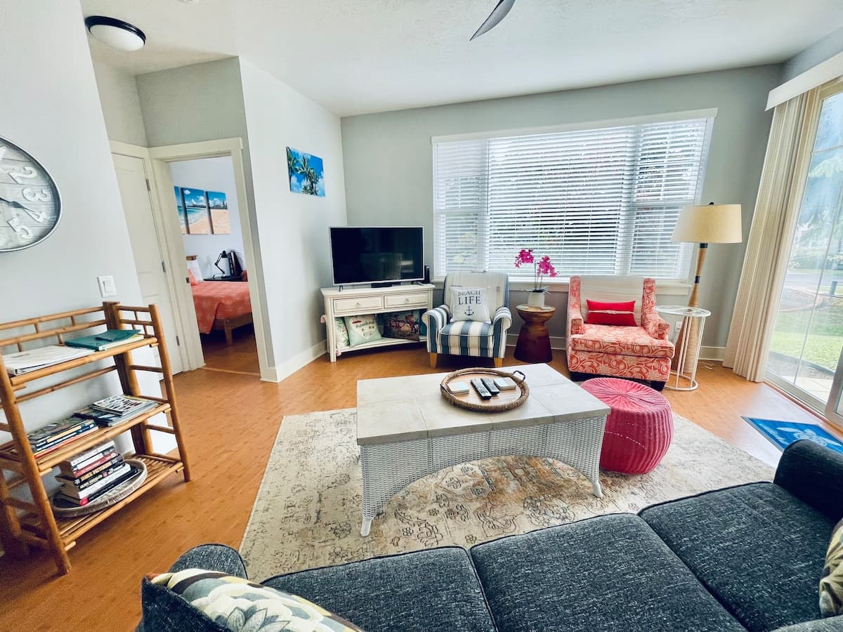 Condo in Princeville · ★4.87 · 2 bedrooms · 4 beds · 2 private baths - Photo 2
