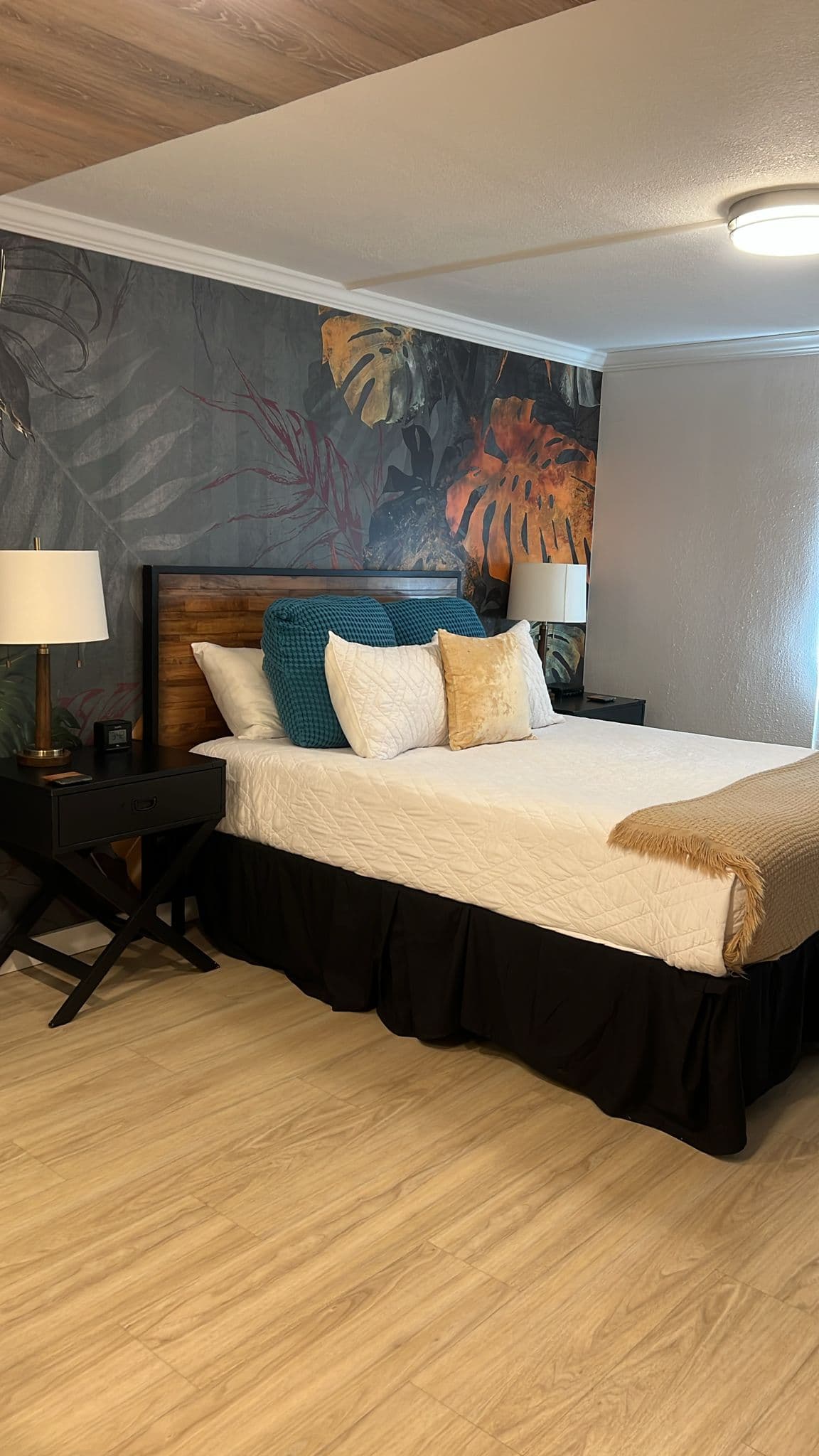 Waikiki Studio in a Prime Central Location - Photo 2