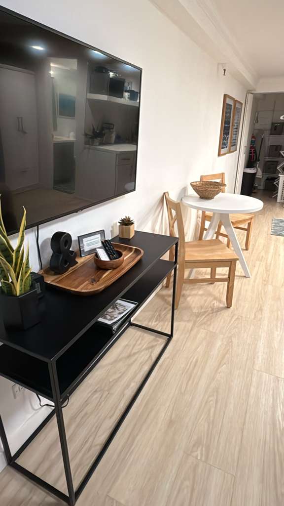 Waikiki Studio in a Prime Central Location - Photo 4