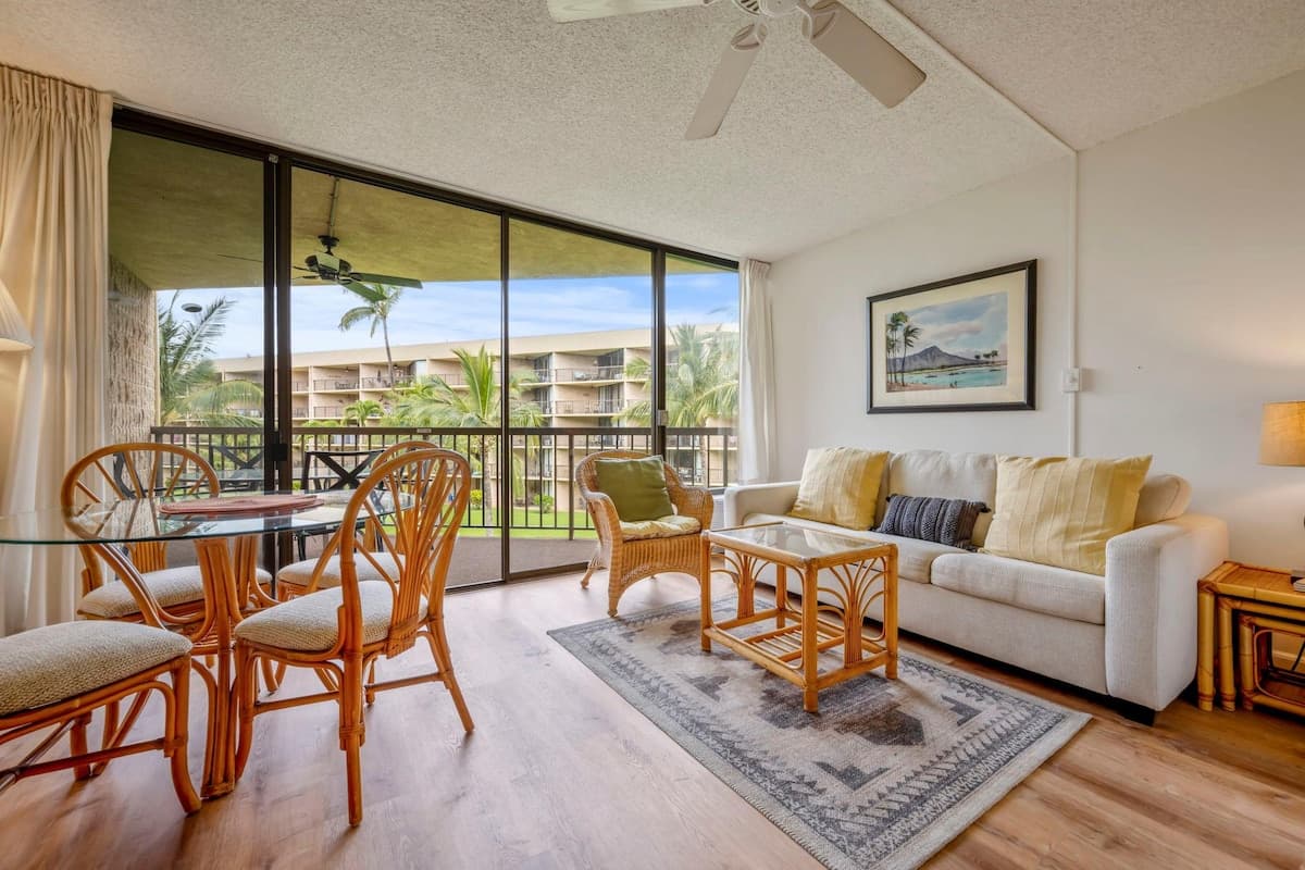 Condo in Kihei · ★4.67 · 1 bedroom · 3 beds · 2 baths - Photo 5