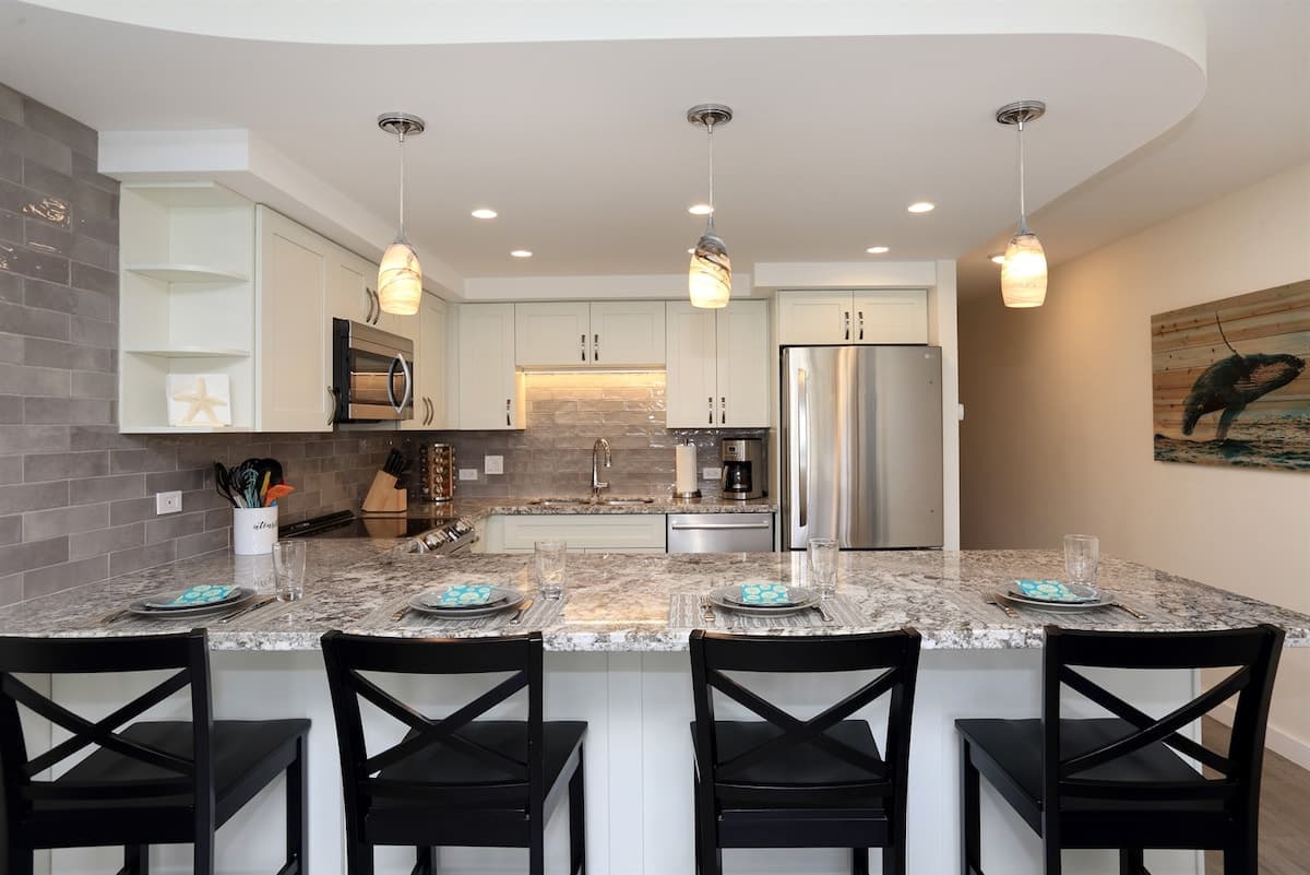 Condo in Kihei · ★5.0 · 1 bedroom · 2 beds · 2 private baths - Photo 5