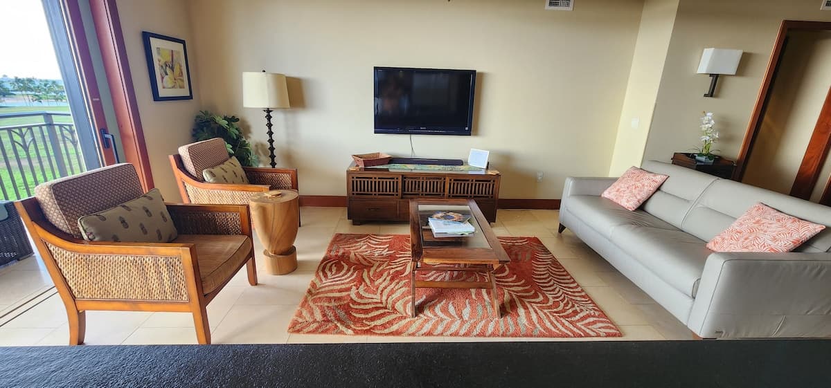 Condo in Kapolei · ★4.93 · 2 bedrooms · 4 beds · 2 private baths - Photo 3