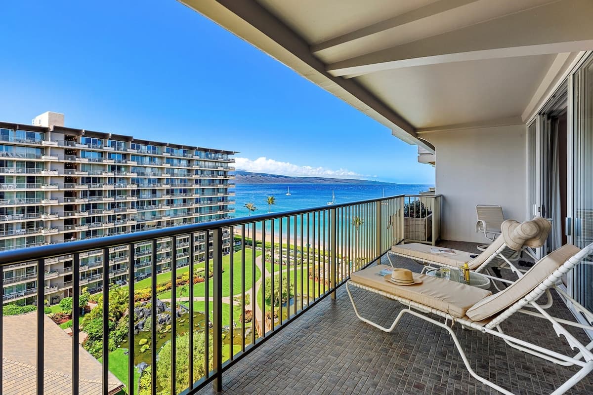 Condo in Lahaina · ★4.75 · 2 bedrooms · 4 beds · 2 baths - Photo 2
