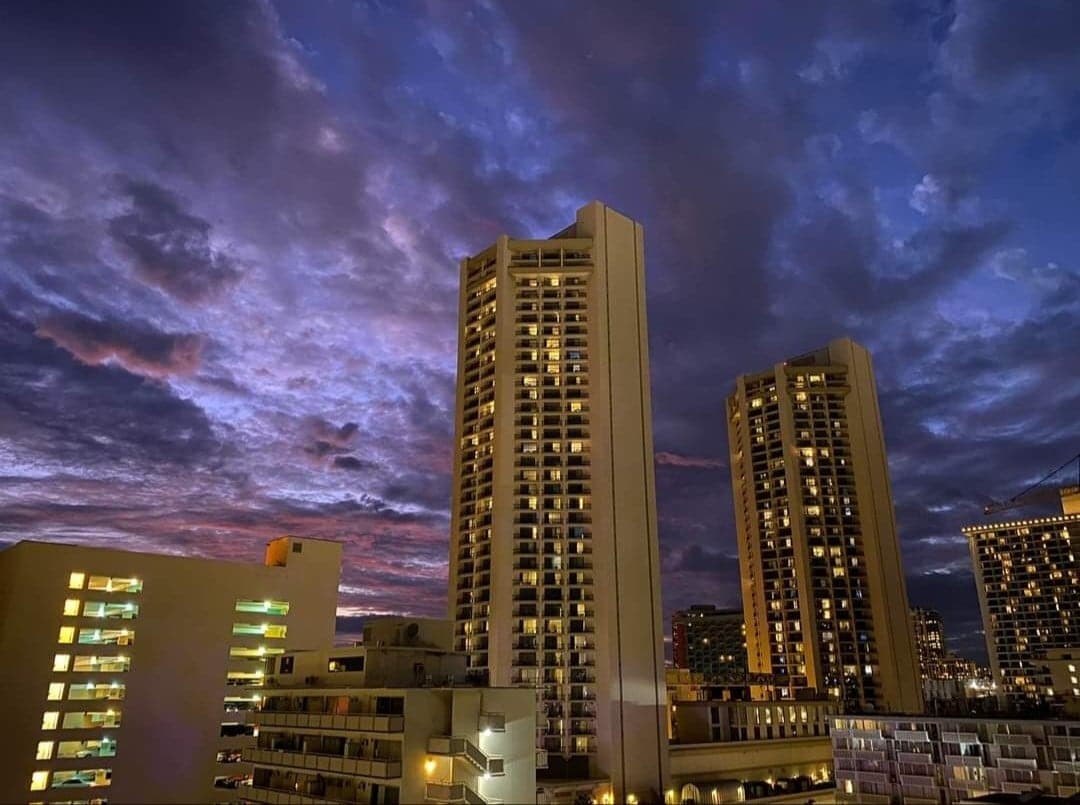 Condo in Honolulu · ★4.79 · Studio · 1 bed · 1 private bath - Photo 3